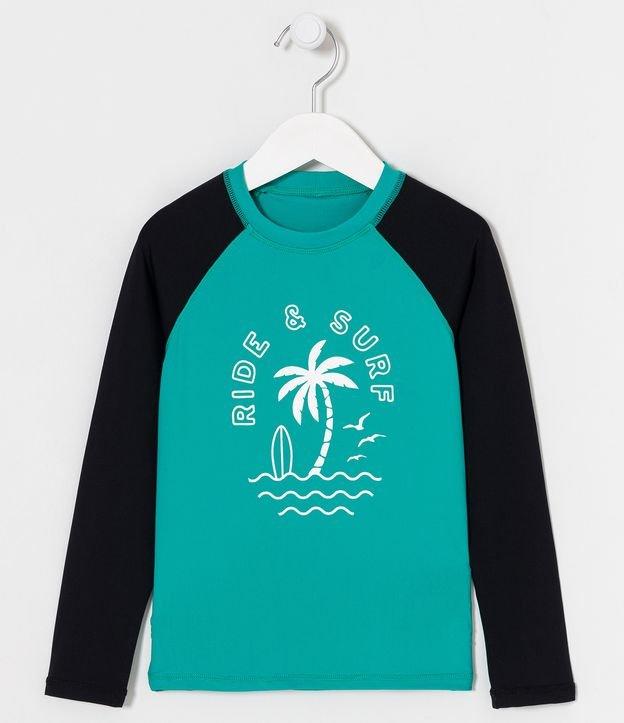 Camiseta Infantil com Proteção UV e Estampa Praia - Tam 5 a 14 anos